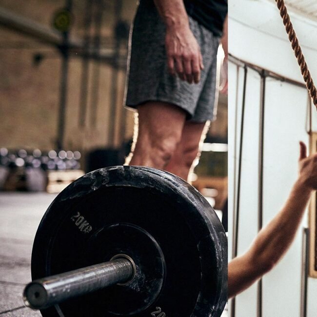 homme althère barre salle de fitness